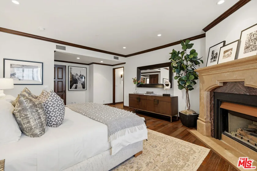 450 N Maple Drive #501 photo 18