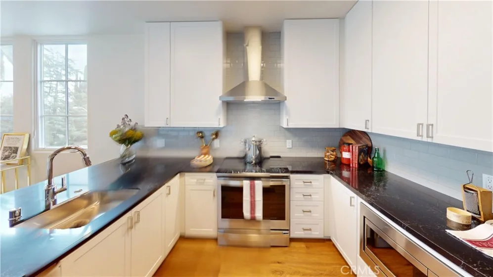 1878 E Walnut Street #319 photo 11