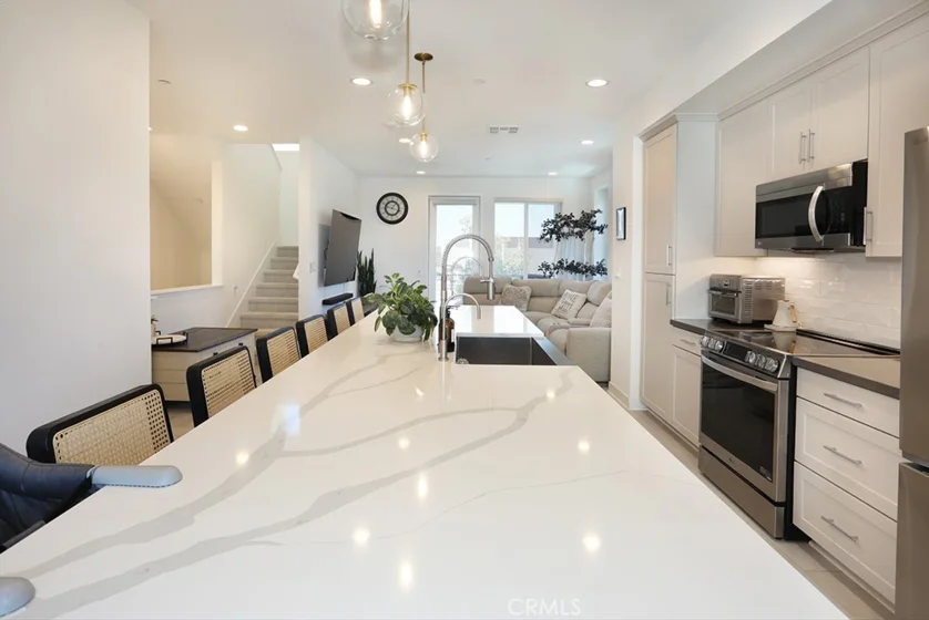 854 S Harbor Boulevard photo 15