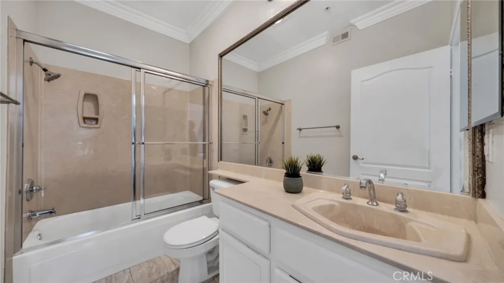 7218 Hillside Avenue #202 photo 17