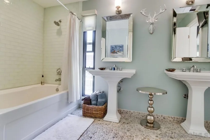 3888 Riviera Drive #301 photo 8