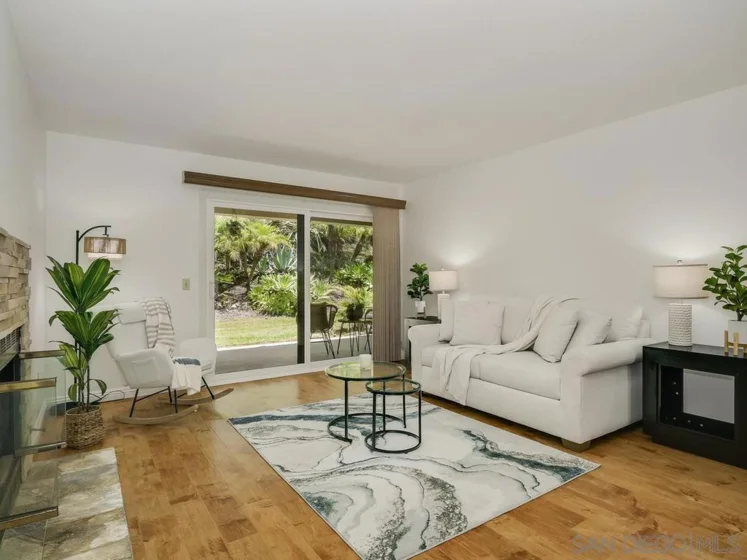 7301 Calle De Fuentes photo 6