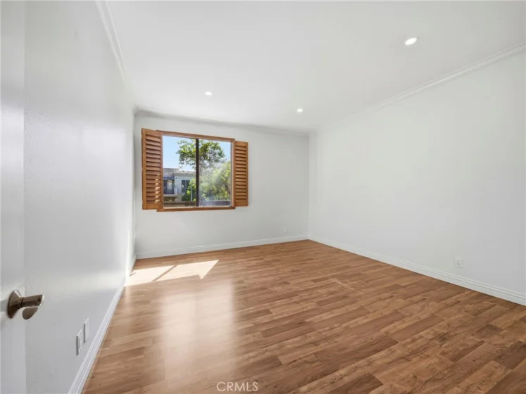 1315 Roxbury Drive #204 photo 5