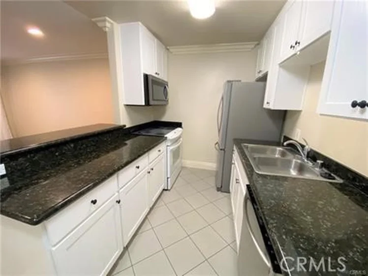 1720 Newport Avenue #5 photo 16