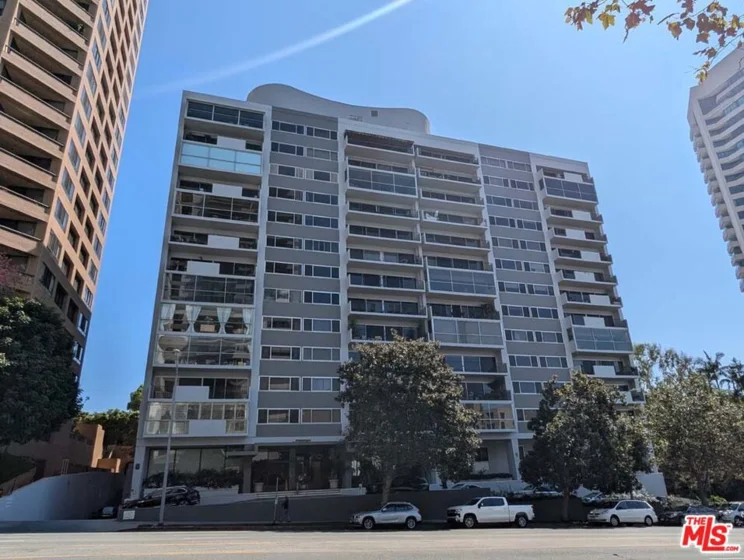10450 Wilshire Boulevard #PH A photo 1