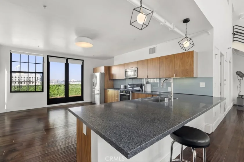 746 S Los Angeles Street #1201 photo 37