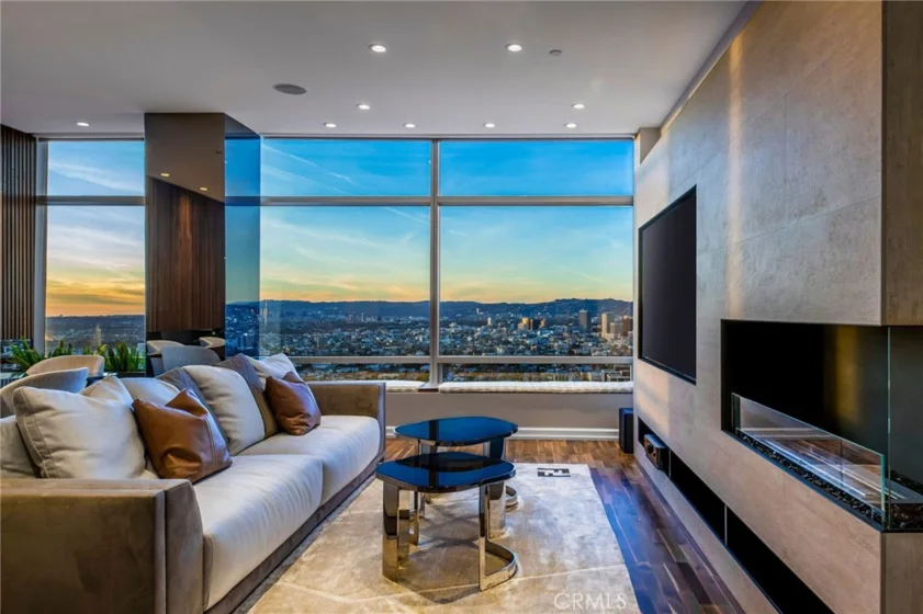 900 W Olympic Boulevard #38D photo 2