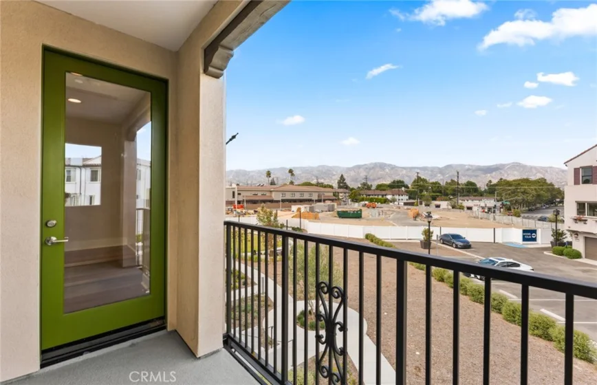 100 Pickwick Lane photo 21