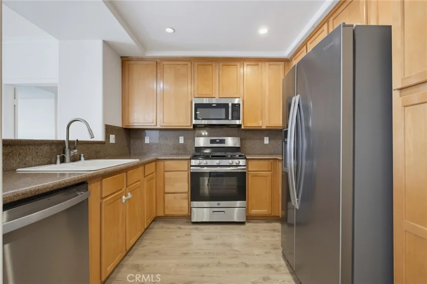 9610 Zelzah Avenue #203 photo 31
