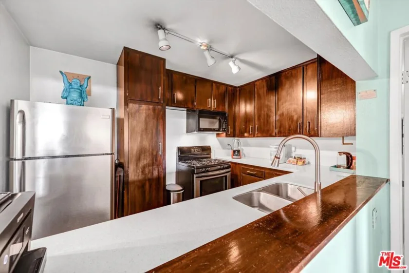 9005 Cynthia Street #102 photo 14