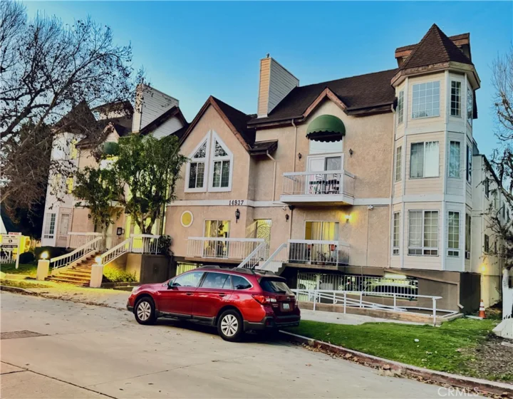 14937 Dickens Street #204 photo 1