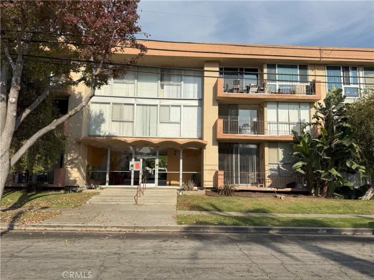 855 Victor Avenue #109 photo 1