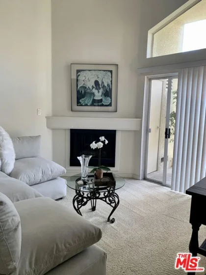 5535 Canoga Avenue #319 photo 8