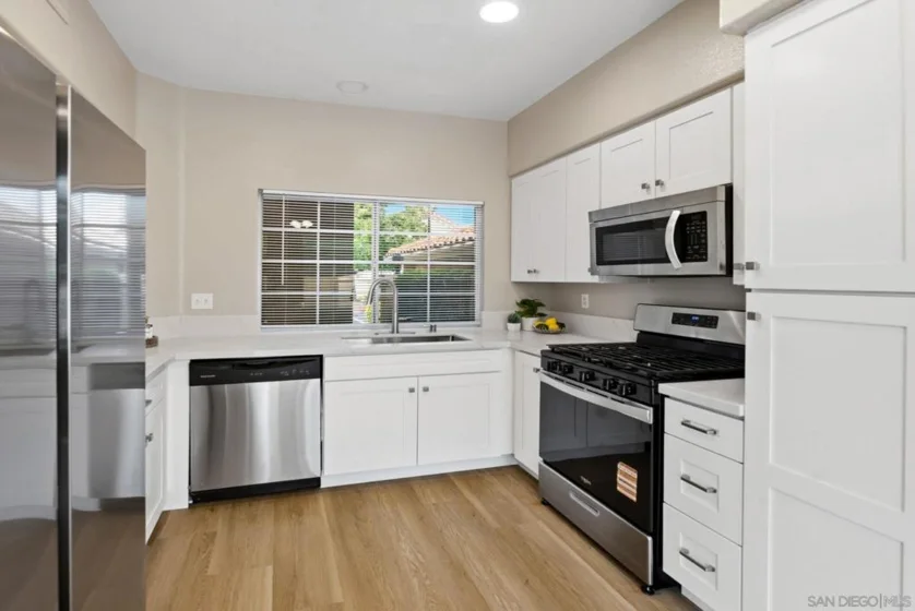 10911 Creekbridge Place photo 24