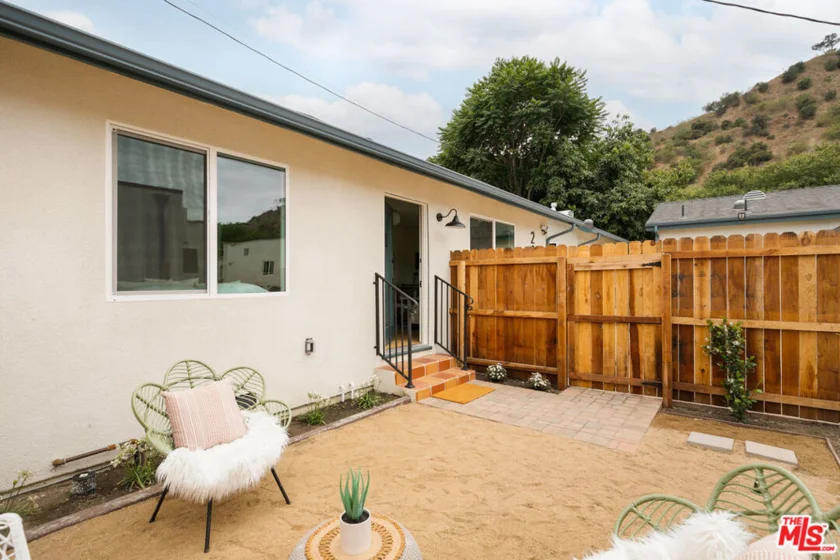 2250 Fernleaf Street photo 11