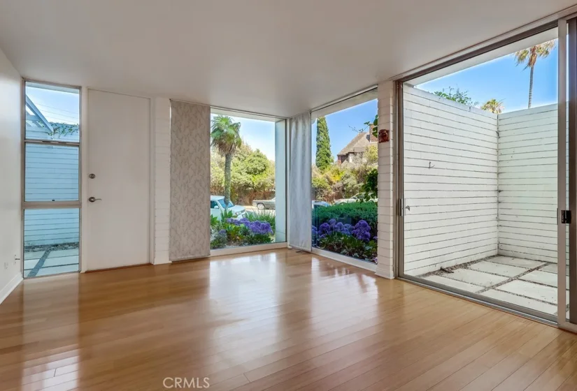 2999 E Ocean Boulevard #120 photo 9