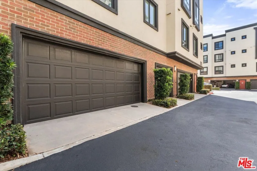 12883 Runway Road #1 photo 39