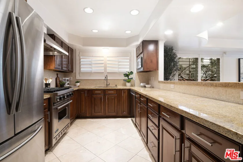 10390 La Grange Avenue #X02 photo 3