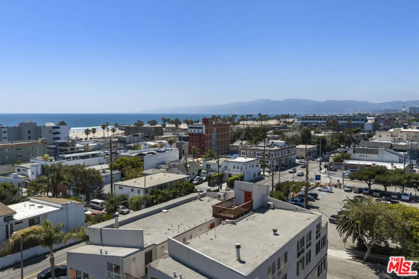 100 S Venice Boulevard #3 photo 30