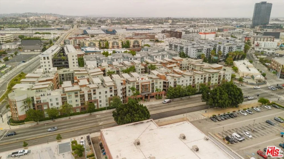 100 S Alameda Street #204 photo 11
