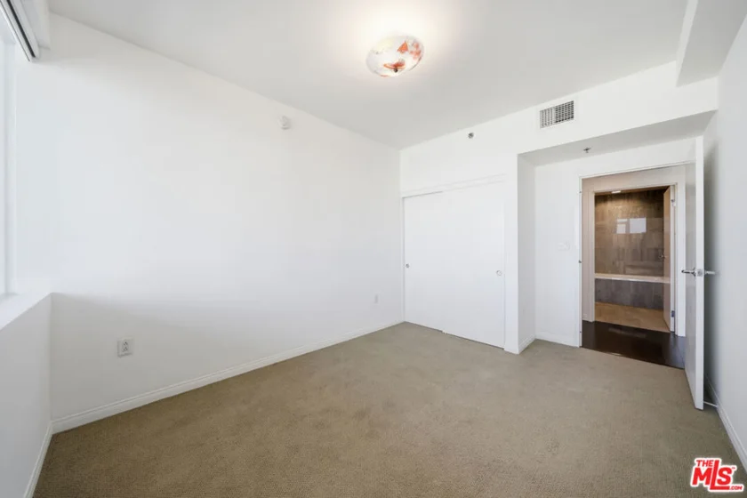 3785 Wilshire Boulevard #1607 photo 10