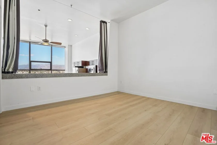1100 Wilshire Boulevard #1804 photo 9