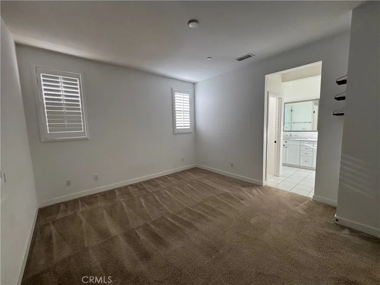 1422 N Harbor photo 8