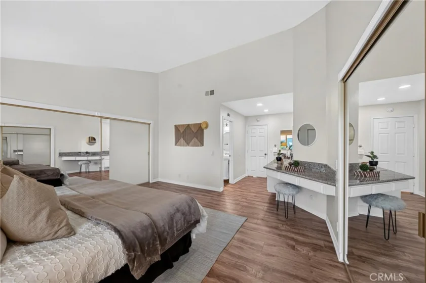 6273 Lincoln photo 34