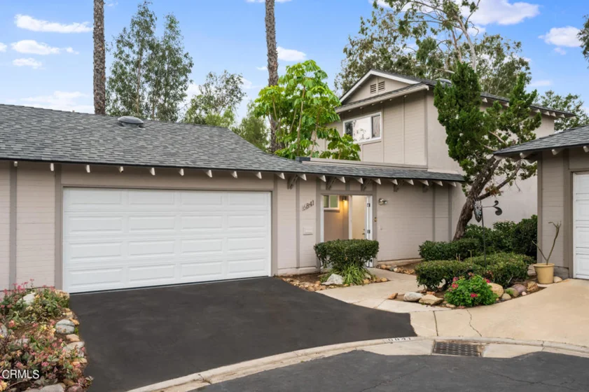 6841 Tahitian Circle photo 1