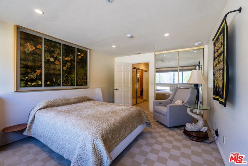 121 S Hope Street #417 photo 12