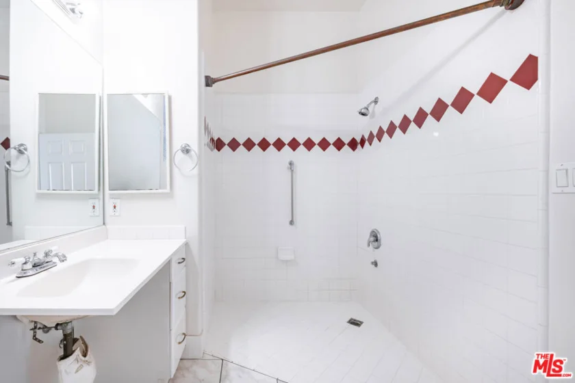 6922 Knowlton Place #103 photo 12