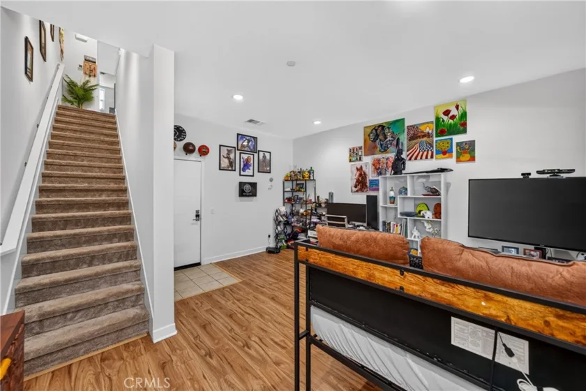4810 Long Beach photo 40