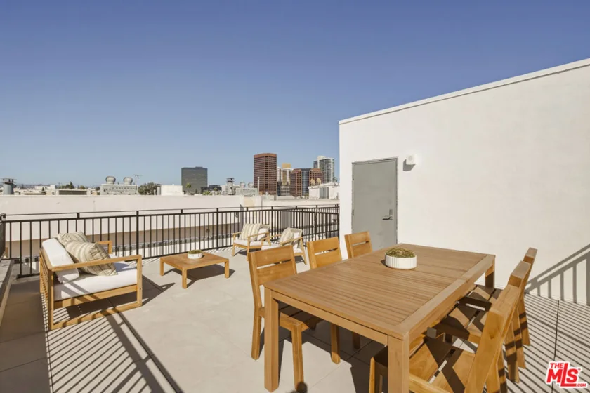 11967 Mayfield Avenue #105 photo 33