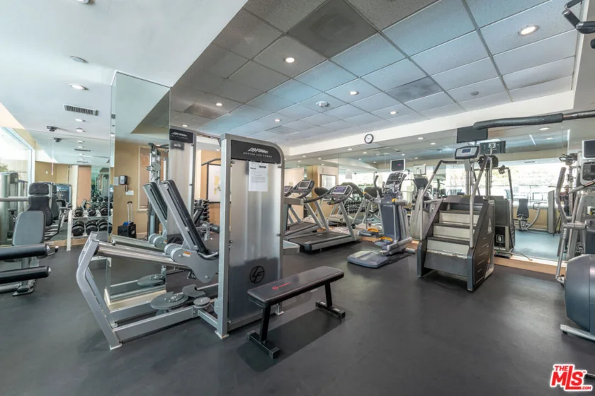10445 Wilshire Boulevard #1905 photo 72