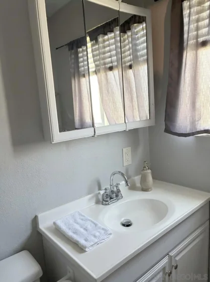 150 E Lakeshore #38 photo 3