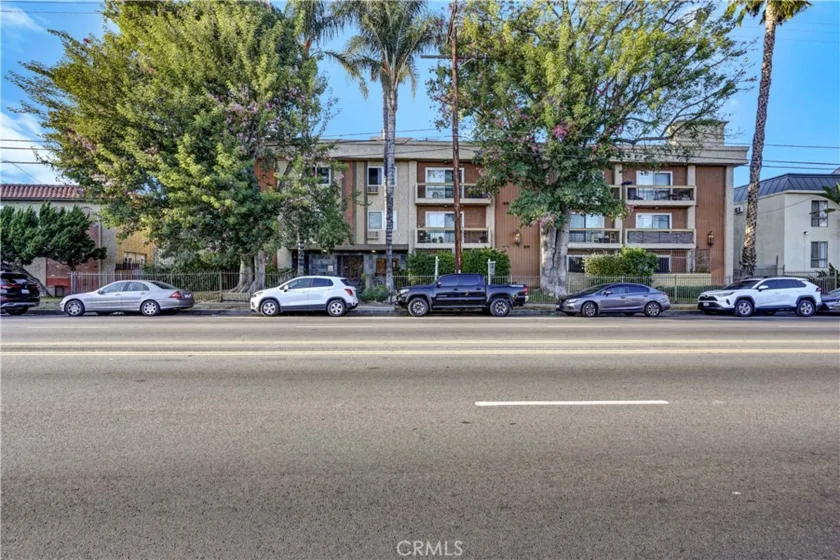 20327 Saticoy photo 2