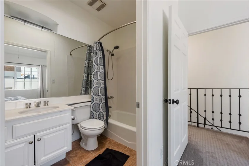 813 N Martel Avenue #2 photo 9