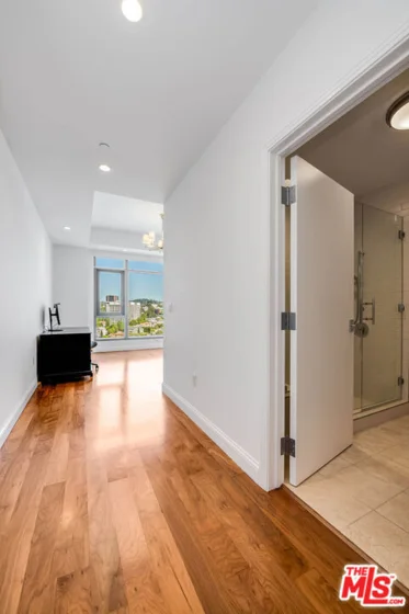 10800 Wilshire Boulevard #1101 photo 20