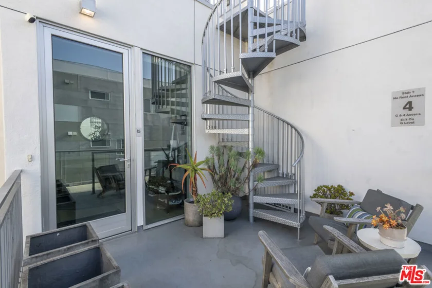 1345 Havenhurst Drive #15 photo 30