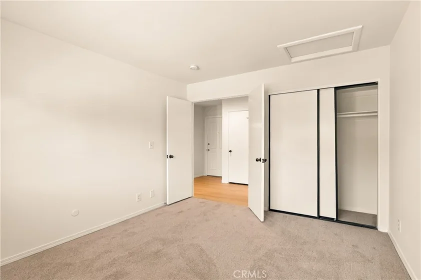 6716 Clybourn photo 14