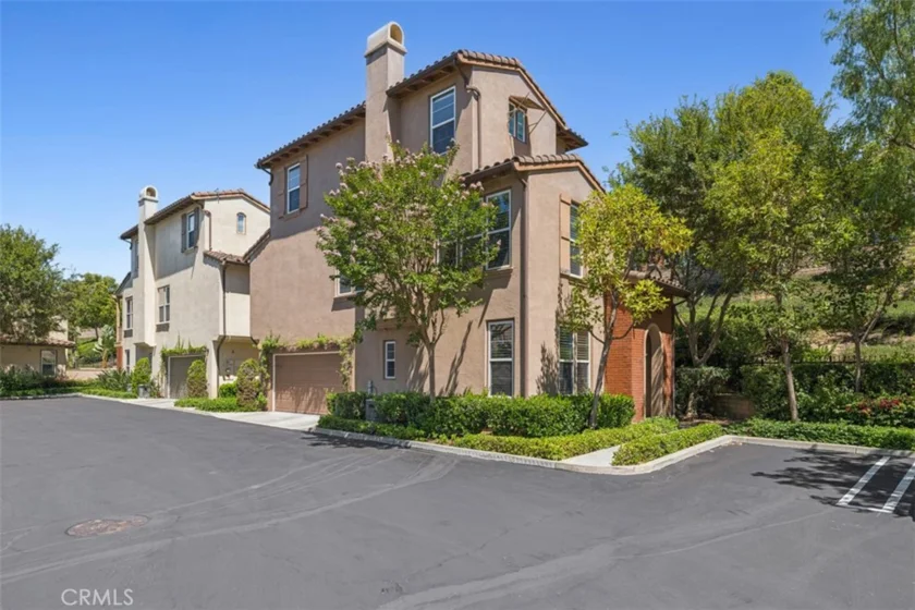 214 Tall Oak photo 1
