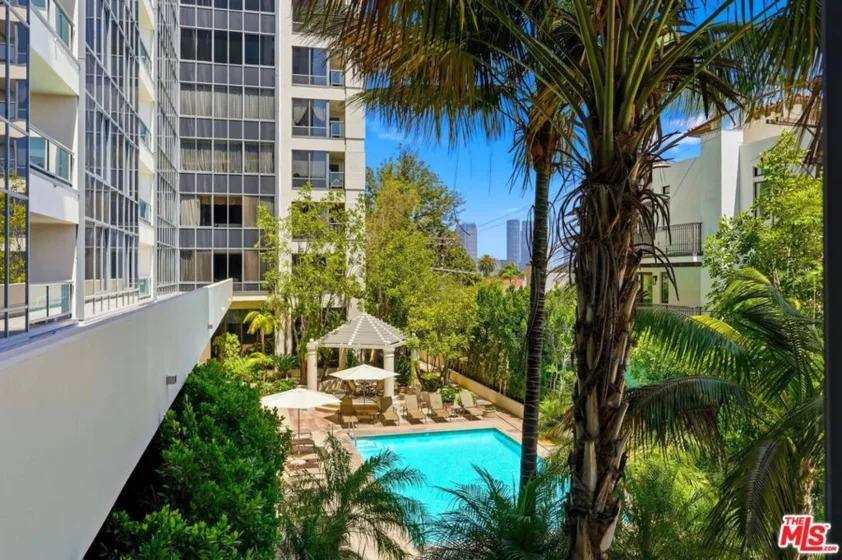 10724 Wilshire Boulevard #211 photo 16