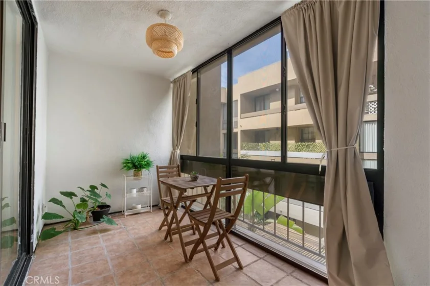 740 N Kings Road #208 photo 17