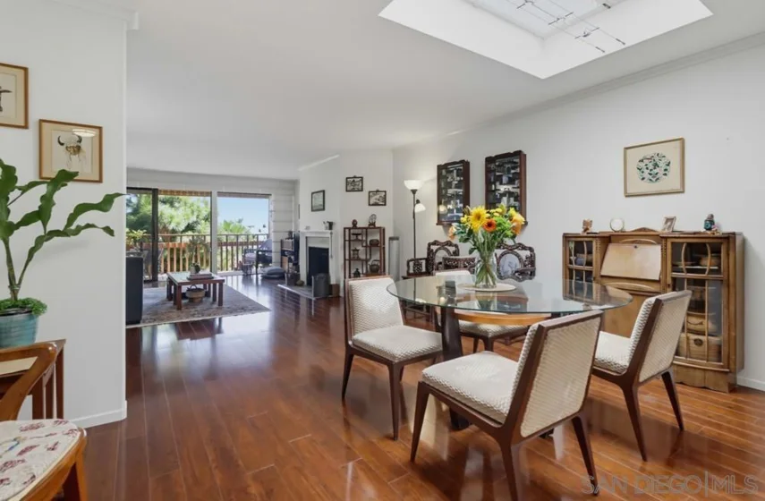 2942 Lawrence Street photo 6