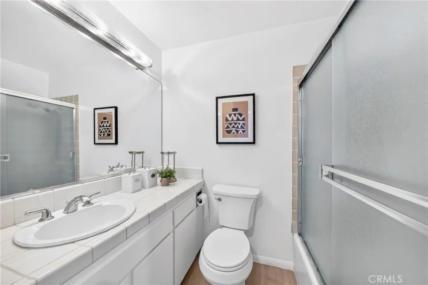 6229 N Marina Pacifica photo 18