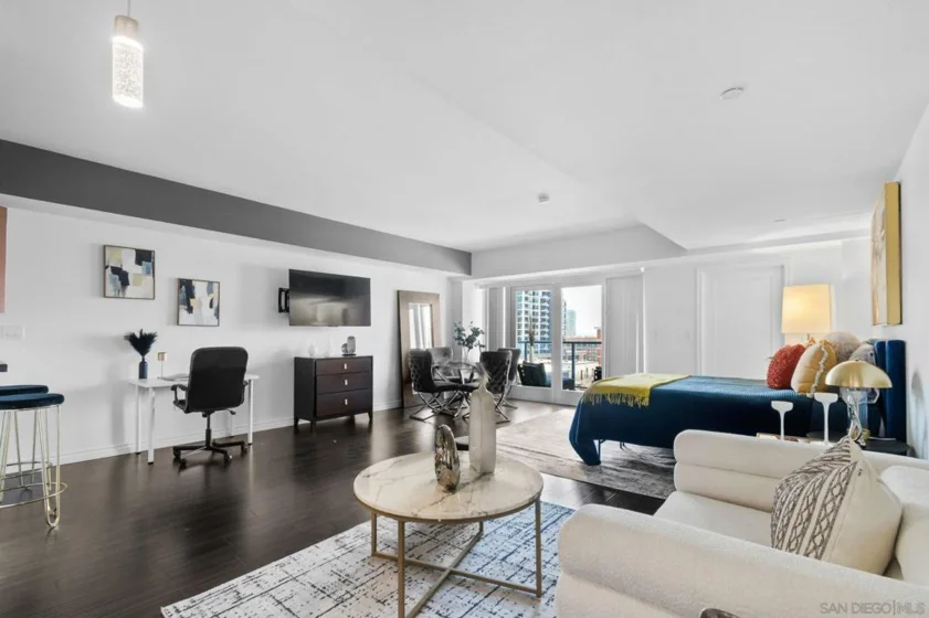 875 G Street #512 photo 33