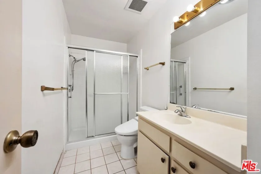 1831 Barry Avenue #3 photo 8