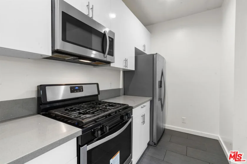 424 S Westmoreland Avenue #306 photo 4