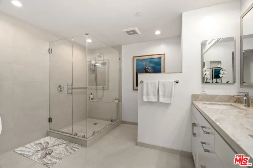 140 Ocean Park Boulevard #425 photo 28