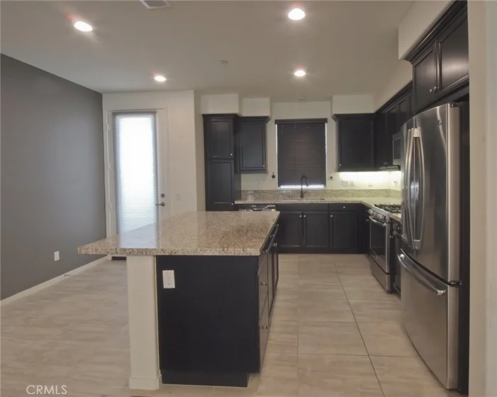 1581 E Lincoln photo 20
